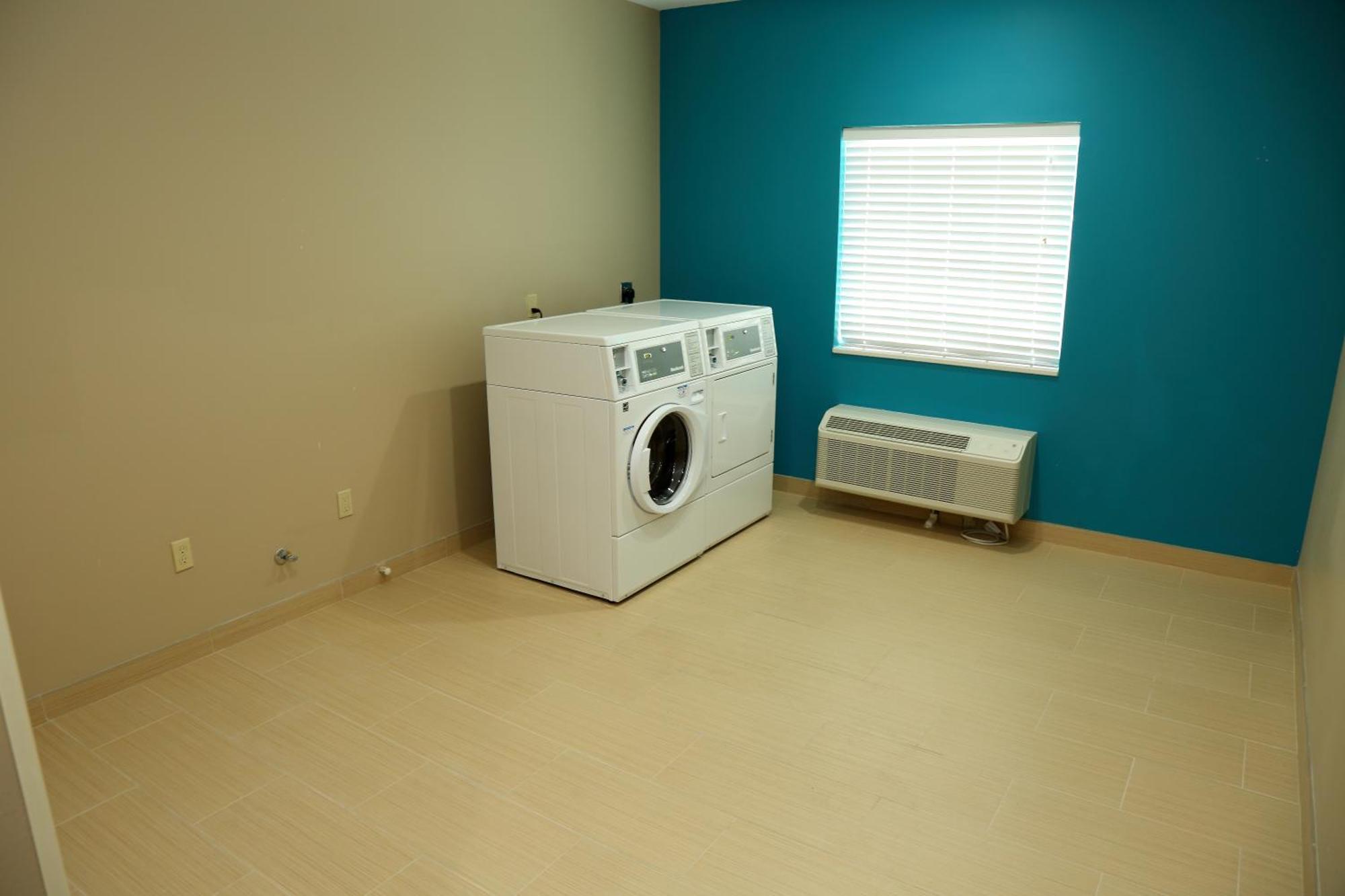 Americas Value & Suites-prairieville 2*