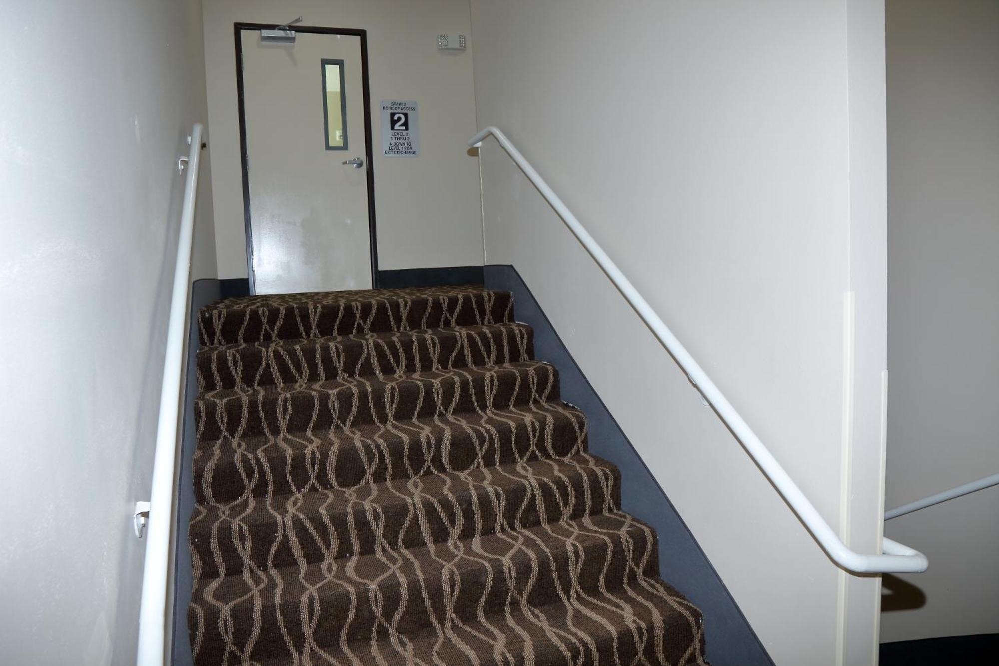 Americas Value & Suites-prairieville Hotel
