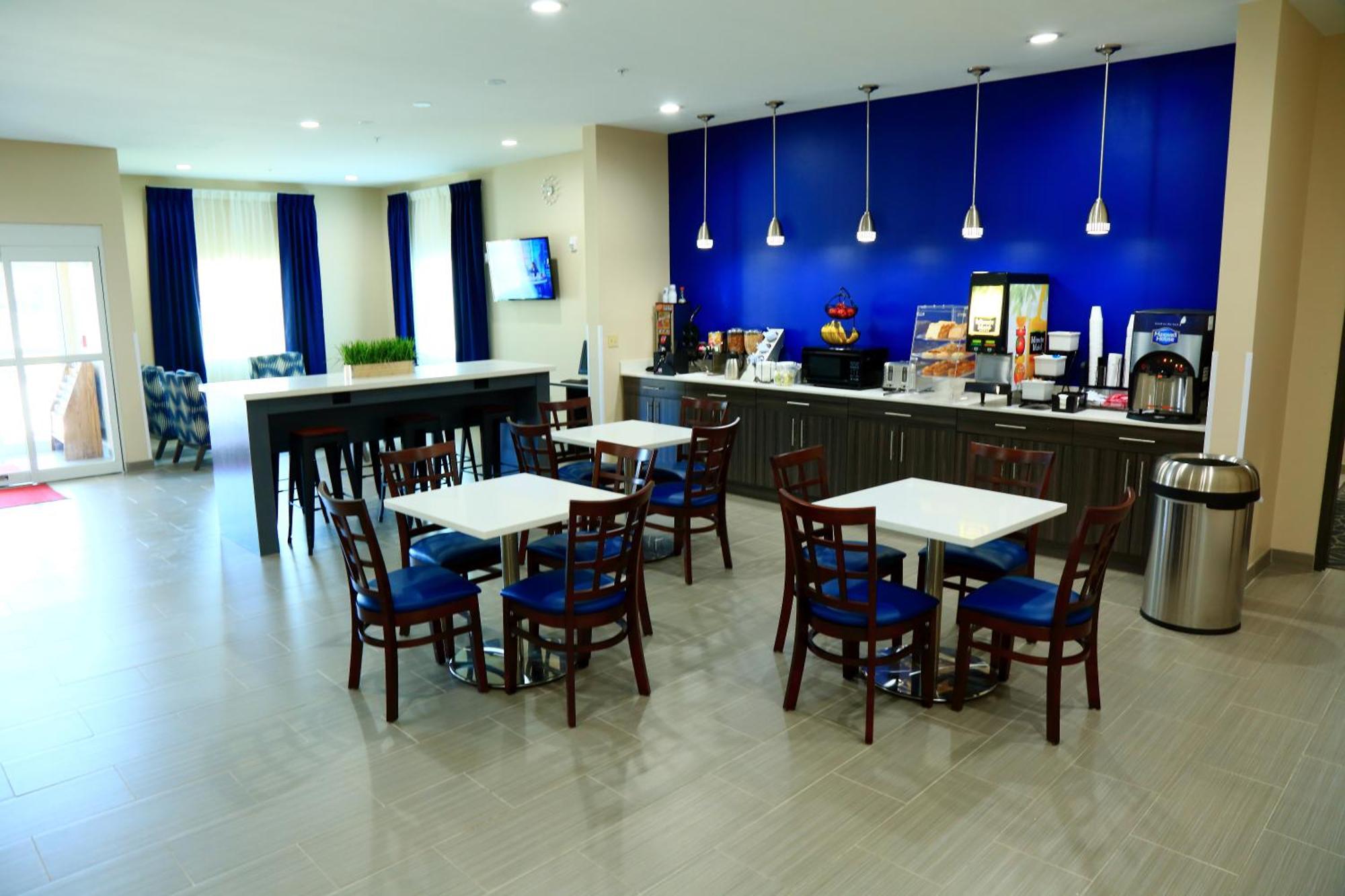 Hotel Americas Value & Suites-prairieville Prairieville